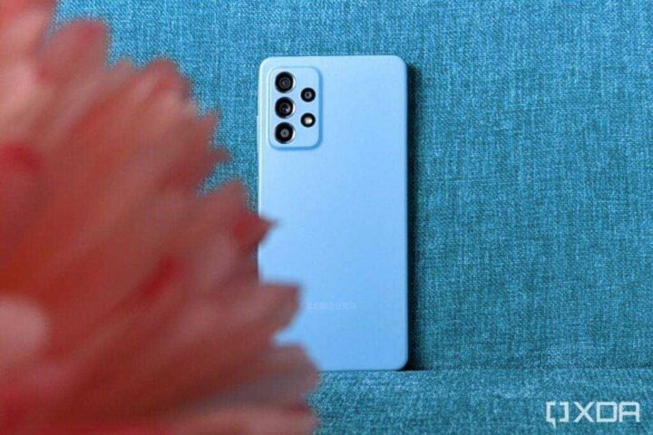 New updates for the Galaxy A52 and Galaxy A52 5G